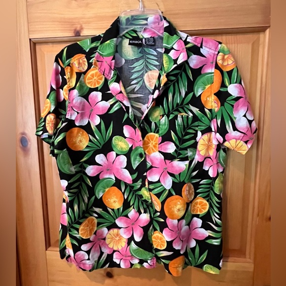 Erika Tops - Erika floral tropical Hawaiian beach vacay shirt